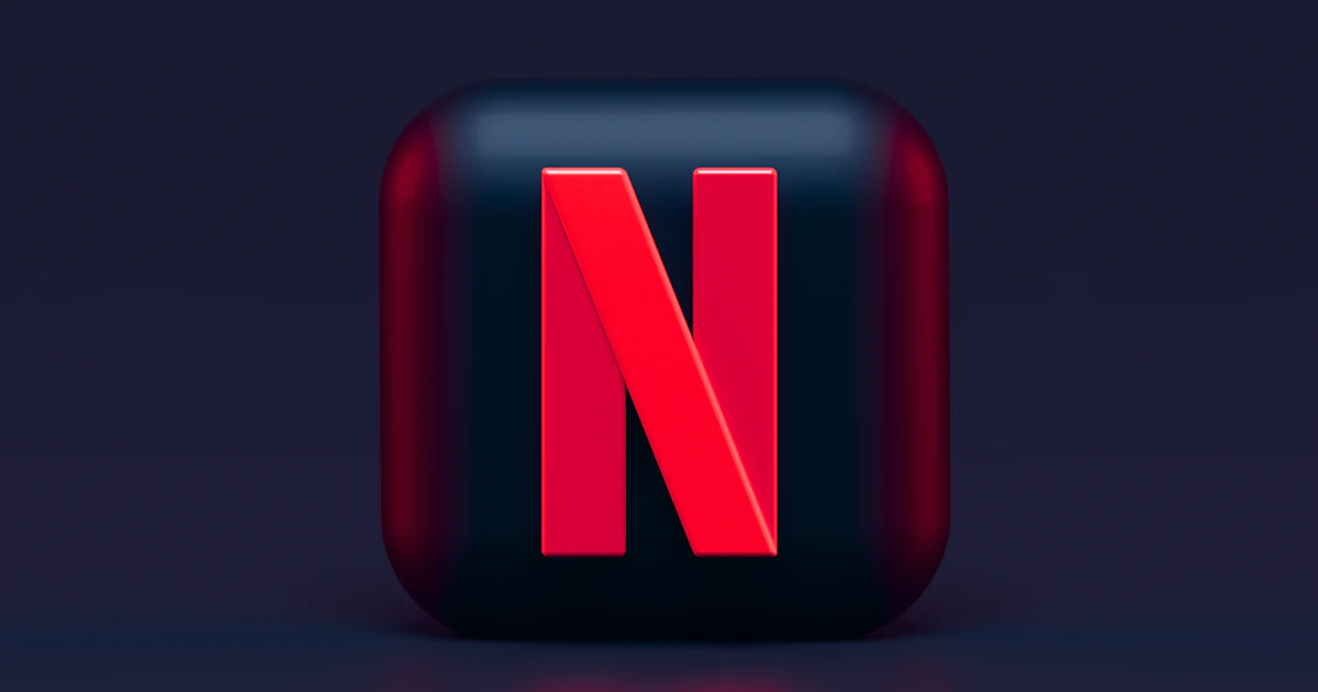 Mobilni telefon sa social media aplikacijama — Facebook i Instagram reklame